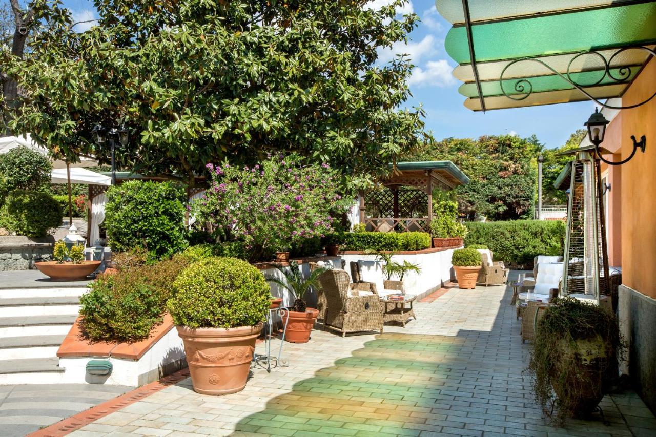 Montespina Park Hotel Naples Exterior photo