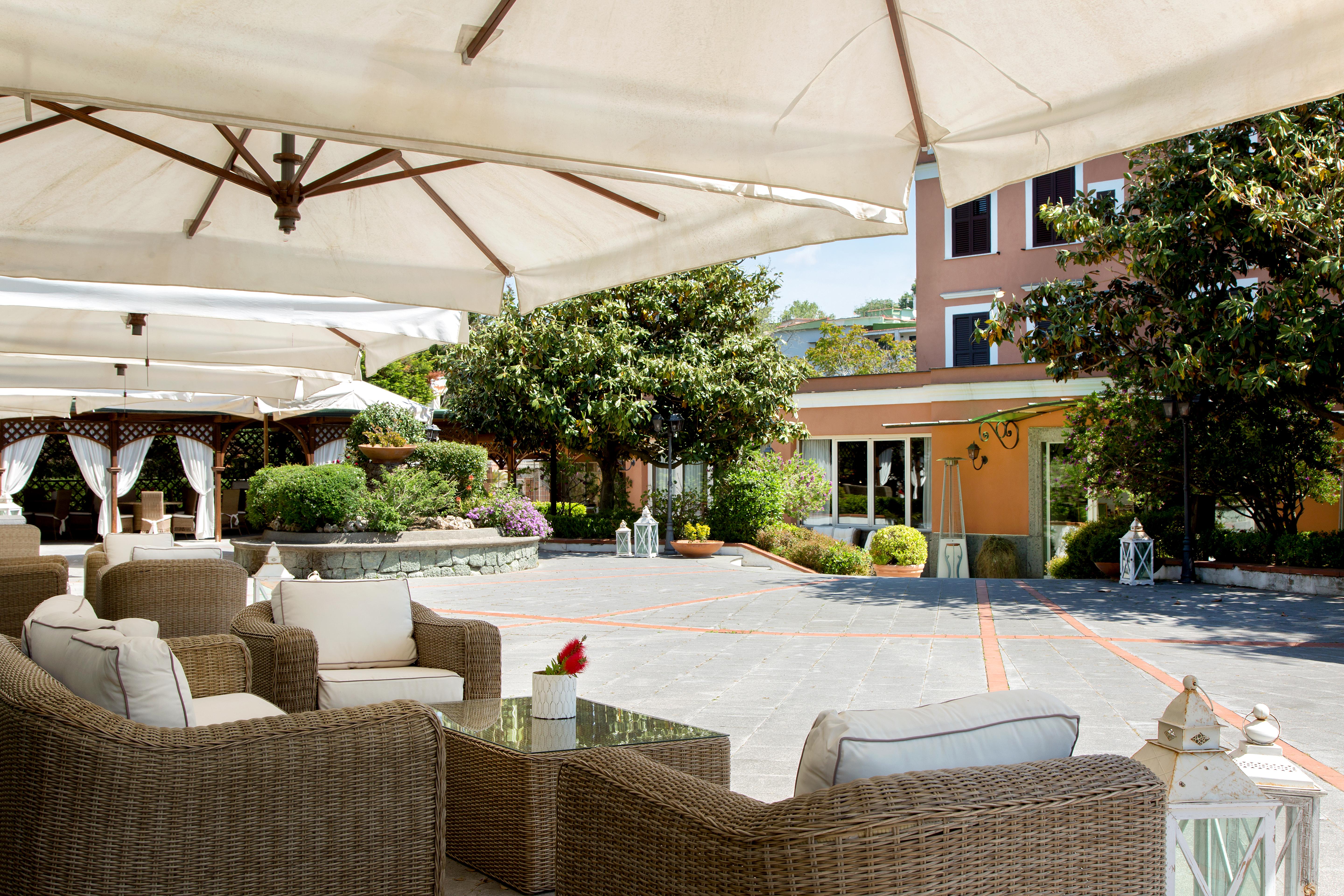 Montespina Park Hotel Naples Exterior photo